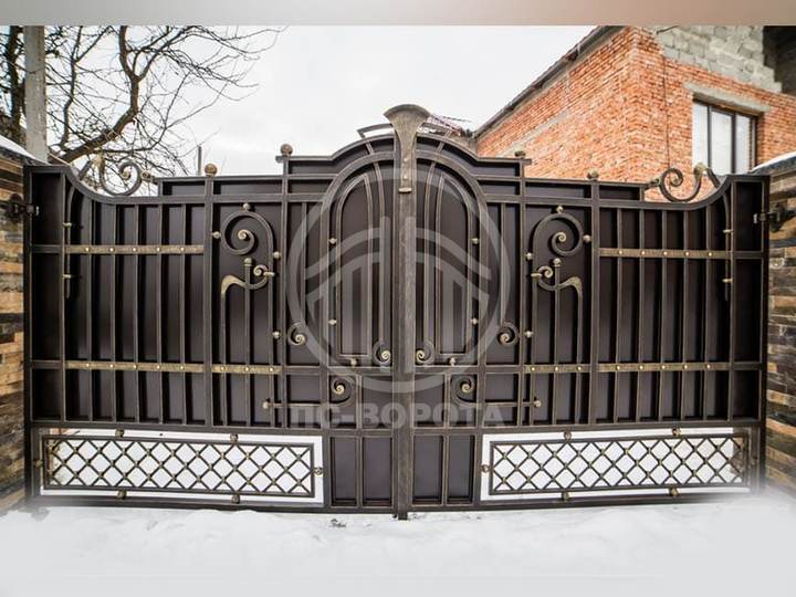 кованые распашные ворота