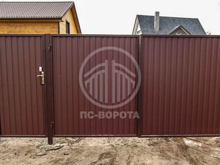 распашные механические ворота с калиткой