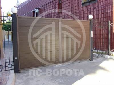 Ворота распашные из сэндвич панелей с автоматическим открыванием
