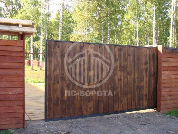 откатные ворота из штакетника с автоматикой DoorHan