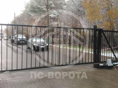 Откатные металлические ворота решетчатые