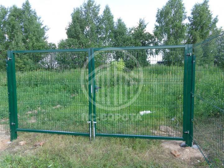 металлические распашные ворота из 3д сетки