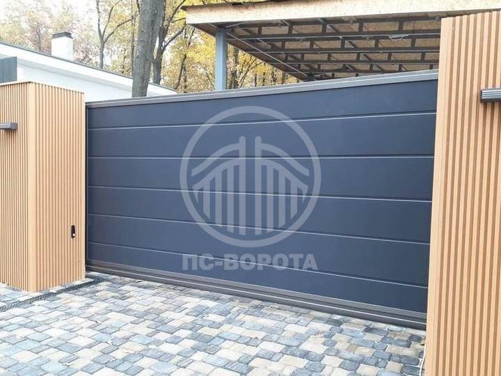 стальные ворота из сэндвич панелей