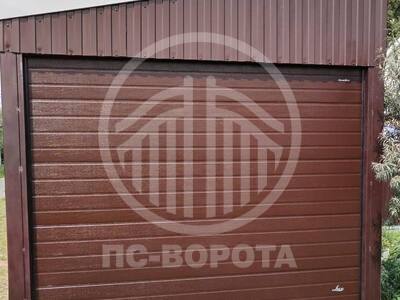 Подъемные секционные ворота для небольшого гаража